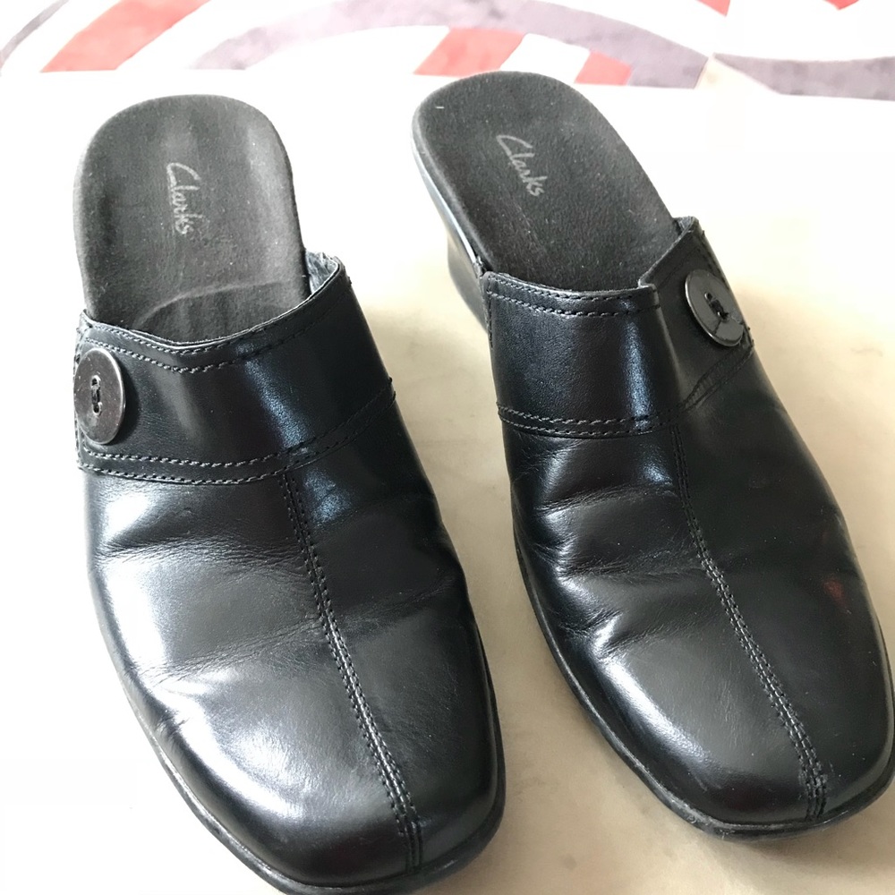 Clark’s Mules size 9